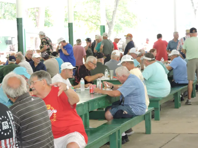 Former steelworkers gather for annual Weirton Steel 25-Year Club Picnic